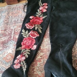 Black Over-the-Knee Suede Boots with Red Floral Embroidery